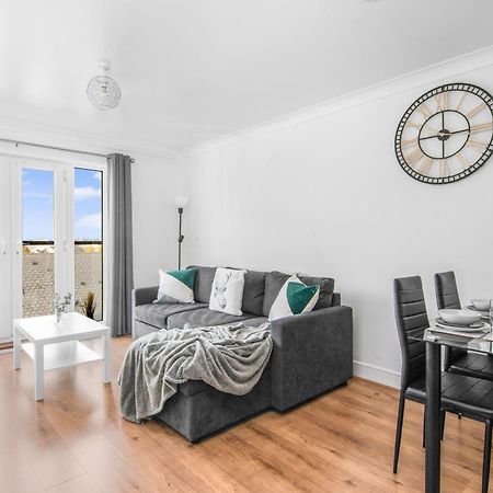 Onsitestays - Cosy 2-Bedroom Apartment With Free Parking, Wi-Fi & London Links Northfleet Екстер'єр фото