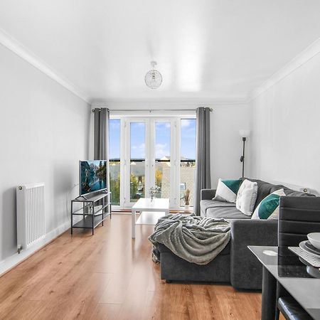 Onsitestays - Cosy 2-Bedroom Apartment With Free Parking, Wi-Fi & London Links Northfleet Екстер'єр фото